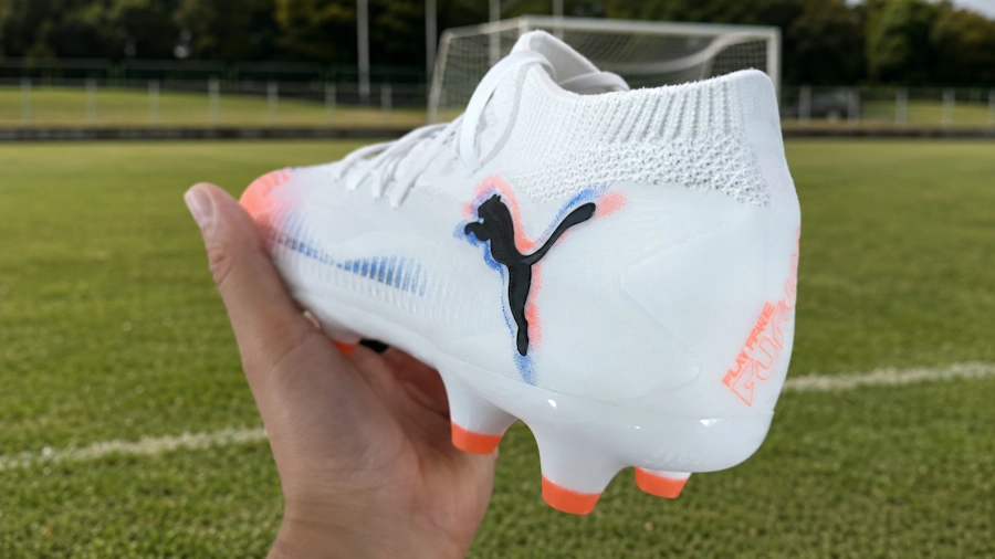 筆者のプーマ フューチャー8